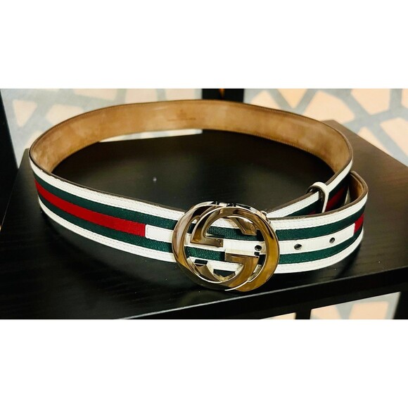 Gucci Web Belt with interlocking G buckle with signature green and red stripe. - Picture 3 of 8